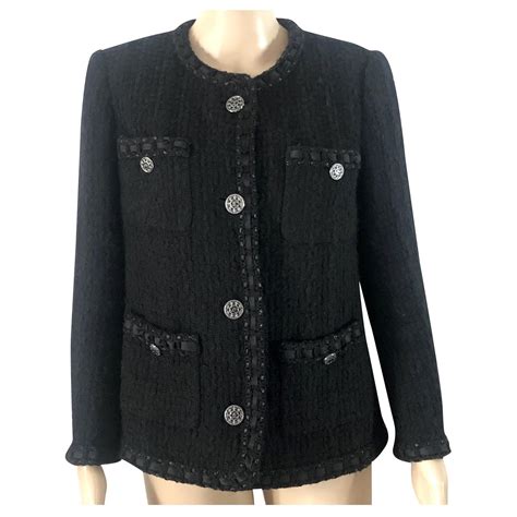 la petite veste noire chanel